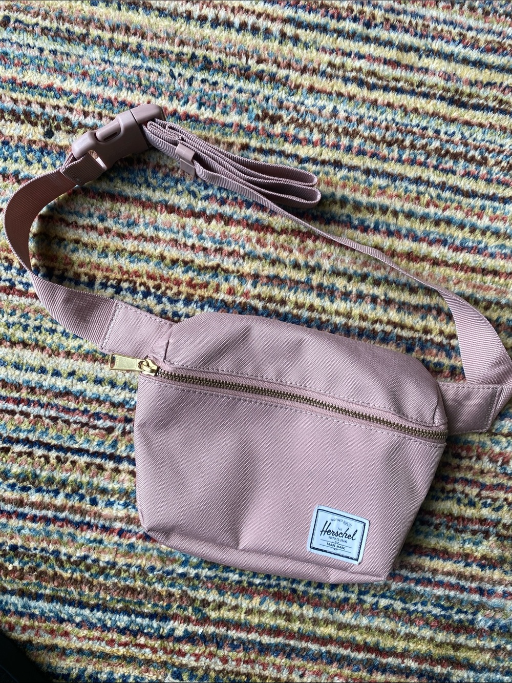 Herschel Supply Company Crossbody Hip Pack in Dusty Rose